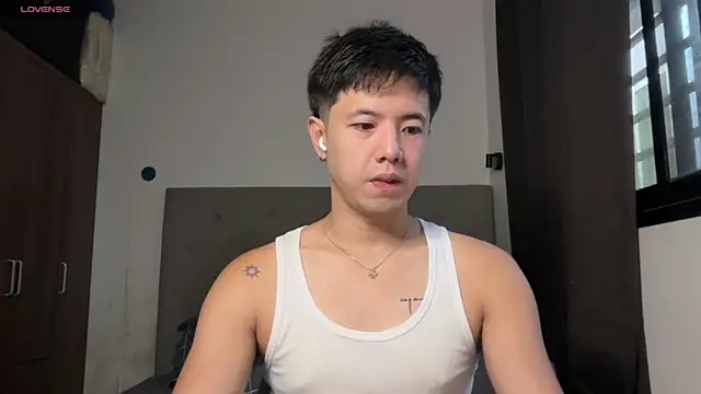Snapshot of Addictiveboi chatting on 06/27/26, 01:00 Addictiveboi online show from 06/27/26, 01:00