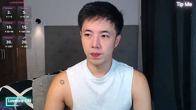 Addictiveboi online show from 12/04/25, 02:21