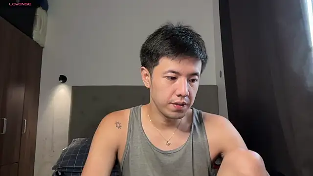 Snapshot of Addictiveboi chatting on 06/11/26, 04:53 Addictiveboi online show from 06/11/26, 04:53