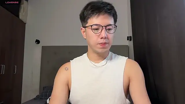 Snapshot of Addictiveboi chatting on 05/09/26, 02:15 Addictiveboi online show from 05/09/26, 02:15