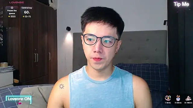 Addictiveboi online show from 11/18/25, 02:16