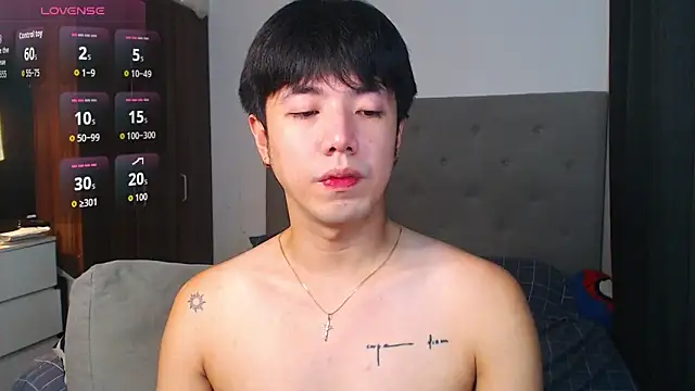 Snapshot of Addictiveboi chatting on 09/09/25, 03:38 Addictiveboi online show from 09/09/25, 03:38