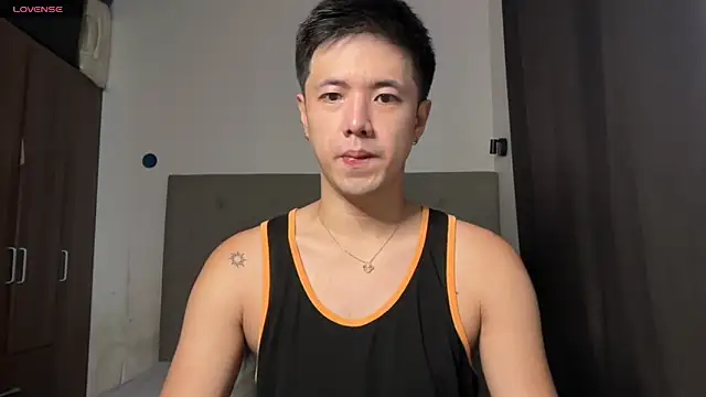 Snapshot of Addictiveboi chatting on 05/26/26, 01:37 Addictiveboi online show from 05/26/26, 01:37