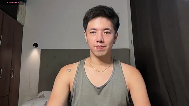 Snapshot of Addictiveboi chatting on 05/16/26, 01:48 Addictiveboi online show from 05/16/26, 01:48