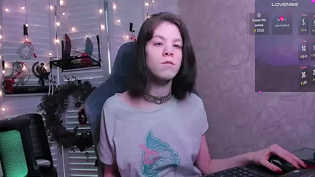 aestheticbeing online show from 02/25/26, 12:05