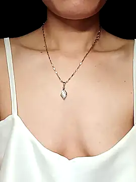 Hinna x online show from 10/22/25, 09:24