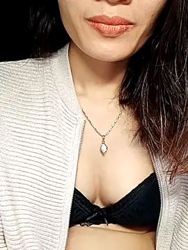 Hinna x online show from 11/14/25, 08:01