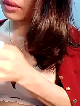 Hinna x online show from 03/18/26, 09:04