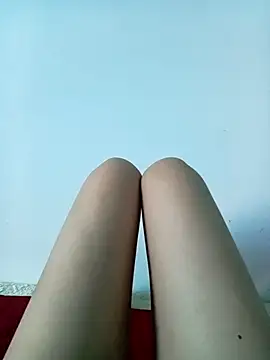 Snapshot of Hinna_x chatting on 06/15/26, 01:28 Hinna x online show from 06/15/26, 01:28