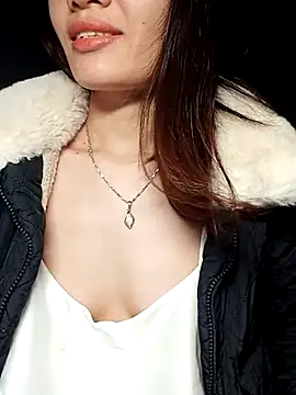 Hinna x online show from 11/19/25, 02:39