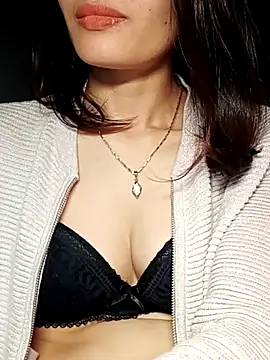 Hinna x online show from 11/16/25, 08:24