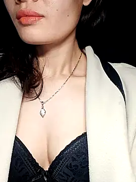 Hinna x online show from 12/15/25, 08:36