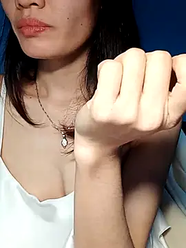 Hinna x online show from 12/18/25, 09:03