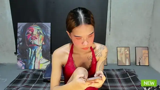 Colette Thompson online show from 12/01/25, 01:01