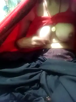 Snapshot of kajalbhabhi44 chatting on 12/18/25, 02:05 kajalbhabhi44 online show from 12/18/25, 02:05