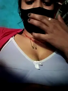 Snapshot of kajalbhabhi44 chatting on 05/07/26, 07:23 kajalbhabhi44 online show from 05/07/26, 07:23