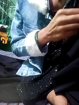 Snapshot of kajalbhabhi44 chatting on 12/15/25, 12:55 kajalbhabhi44 online show from 12/15/25, 12:55