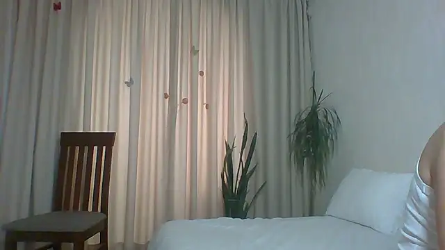 Marellaa online show from 11/27/25, 06:25