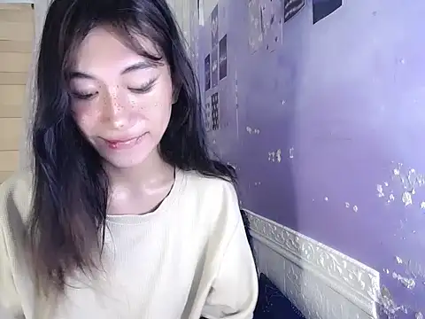 Snapshot of Asianbarbie05 chatting on 05/06/26, 05:00 Asianbarbie05 online show from 05/06/26, 05:00