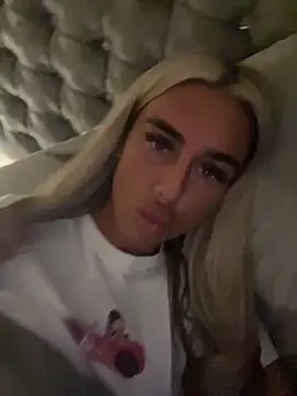 EllieMaeBaby online show from 09/17/25, 09:39