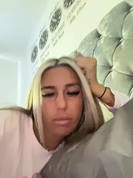 EllieMaeBaby online show from 11/20/25, 10:49