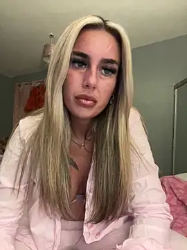 EllieMaeBaby online show from 12/16/25, 09:08