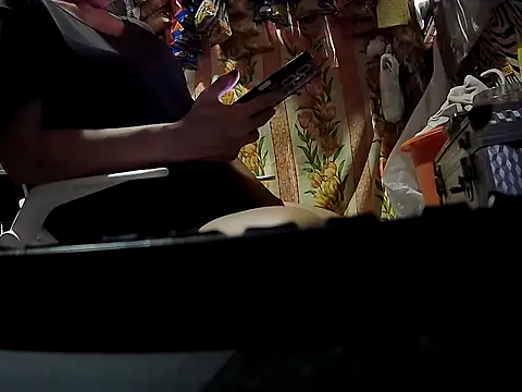 Hotzoey16 online show from 12/23/25, 12:11