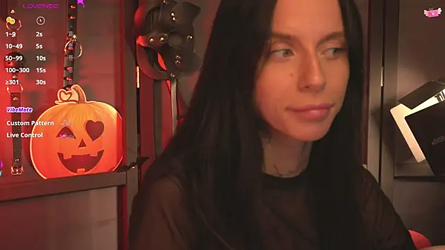 Snapshot of livia_starwars chatting on 10/29/25, 09:36 livia starwars online show from 10/29/25, 09:36