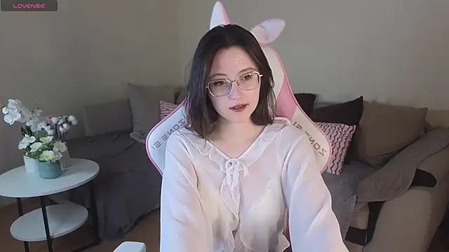 EsmaWonka online show from 11/13/25, 07:12