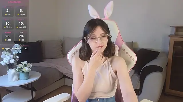 EsmaWonka online show from 10/24/25, 07:07