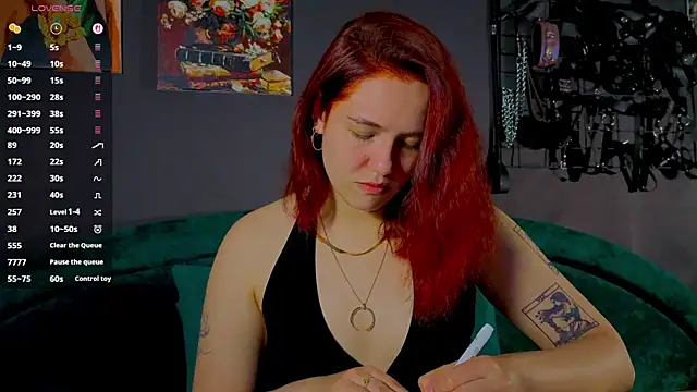Snapshot of the_high_priestess chatting on 06/07/26, 02:50 the high priestess online show from 06/07/26, 02:50