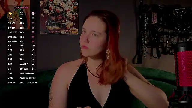 Snapshot of the_high_priestess chatting on 06/27/26, 03:01 the high priestess online show from 06/27/26, 03:01