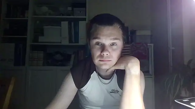 Snapshot of DIRTY_BOY93 chatting on 09/22/25, 08:26 DIRTY BOY93 online show from 09/22/25, 08:26