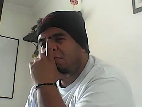 Snapshot of Rolo-Sumiso chatting on 10/16/25, 01:41 Rolo-Sumiso online show from 10/16/25, 01:41