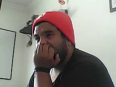 Snapshot of Rolo-Sumiso chatting on 10/28/25, 04:06 Rolo-Sumiso online show from 10/28/25, 04:06