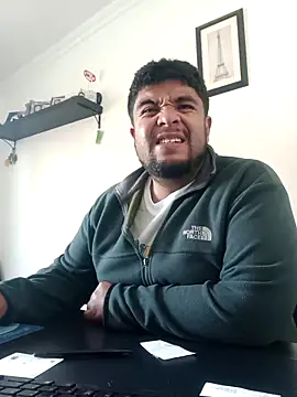 Snapshot of Rolo-Sumiso chatting on 09/16/25, 01:01 Rolo-Sumiso online show from 09/16/25, 01:01