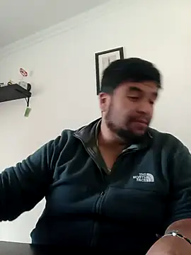 Snapshot of Rolo-Sumiso chatting on 09/25/25, 01:06 Rolo-Sumiso online show from 09/25/25, 01:06