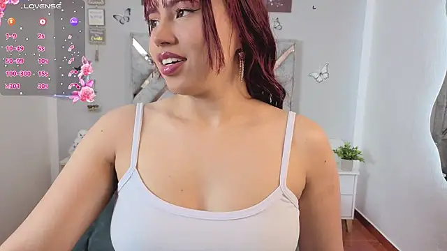 Snapshot of Sweet_Khriis chatting on 09/19/25, 03:21 Sweet Khriis online show from 09/19/25, 03:21