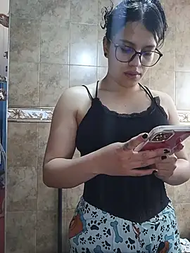 Snapshot of asumi_18 chatting on 11/20/25, 02:51 asumi 18 online show from 11/20/25, 02:51