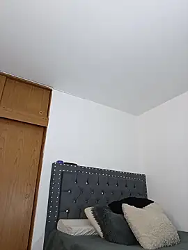 Snapshot of asumi_18 chatting on 11/21/25, 02:54 asumi 18 online show from 11/21/25, 02:54