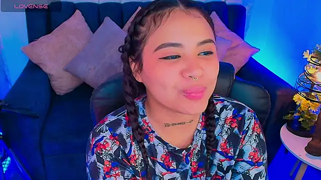 nicemiiaa7  online show from 09/26/25, 03:13