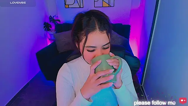 nicemiiaa7  online show from 03/10/26, 01:15