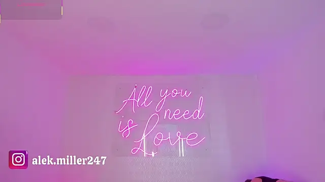 aleksandramiller  online show from 09/18/25, 12:19