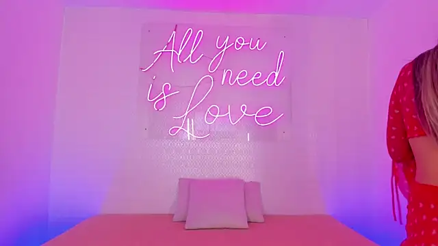 aleksandramiller  online show from 04/24/26, 12:51