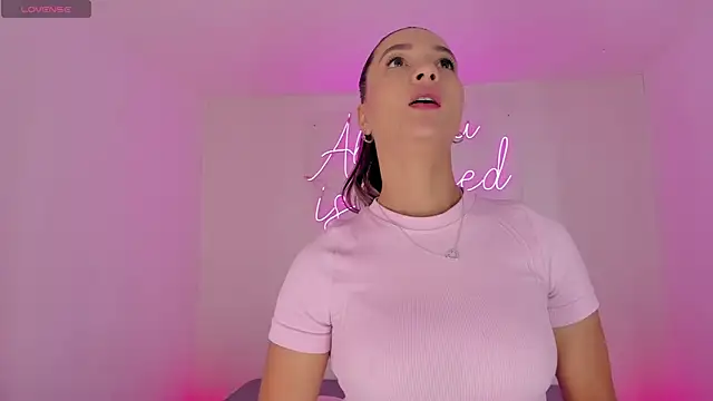 aleksandramiller  online show from 09/25/25, 12:44