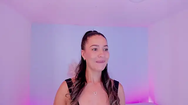 aleksandramiller  online show from 06/10/26, 01:23