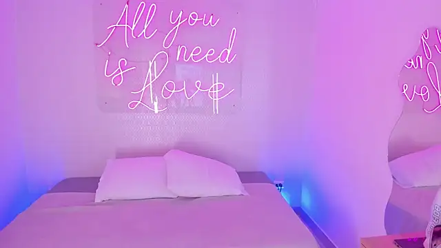 aleksandramiller  online show from 11/18/25, 04:16