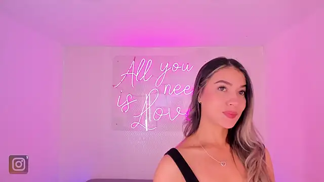 aleksandramiller  online show from 01/06/26, 12:31