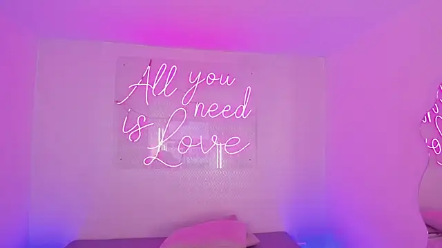 aleksandramiller  online show from 05/12/26, 01:06