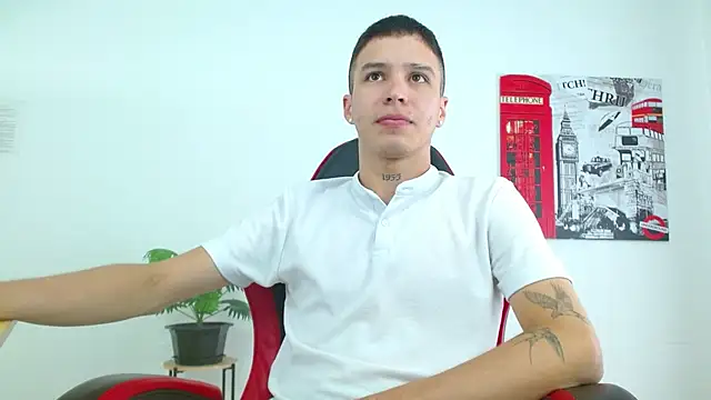 Cumandres18 online show from 12/04/25, 02:49